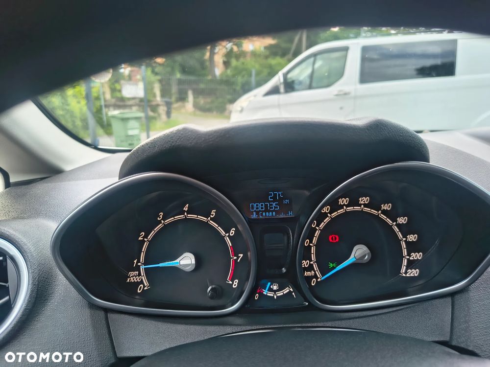Ford Fiesta 1.25 Celebration - 23