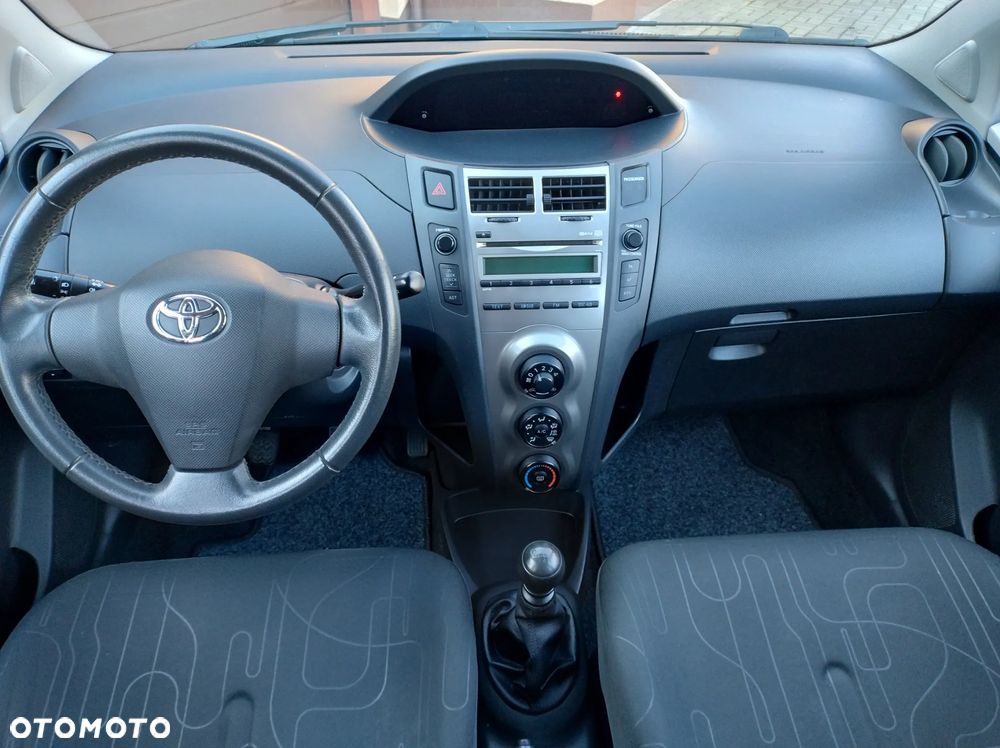 Toyota Yaris 1.33 Active - 19