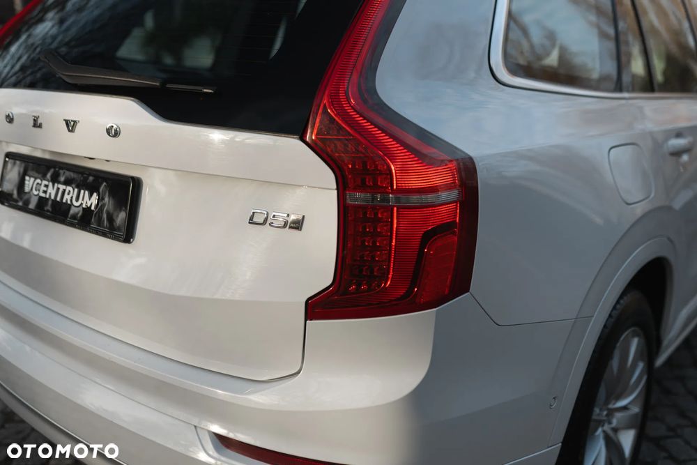 Volvo XC 90 D5 AWD Momentum - 9