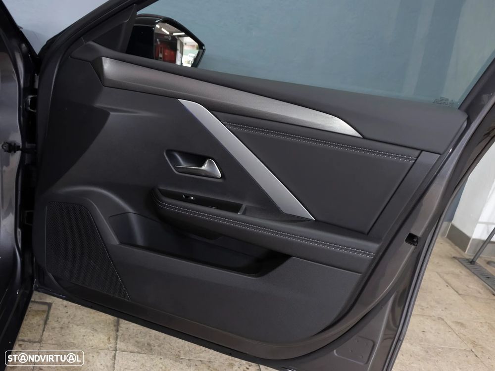 Opel Astra Sports Tourer 1.2 T GS - 13