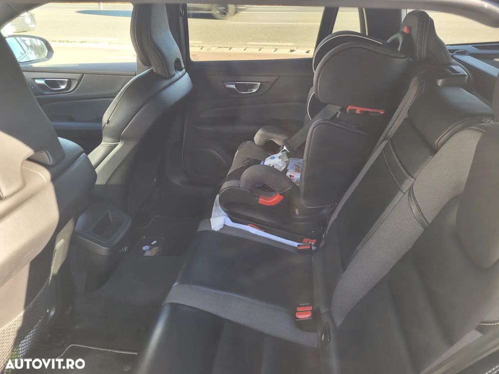 Volvo V60 D3 R-Design - 7
