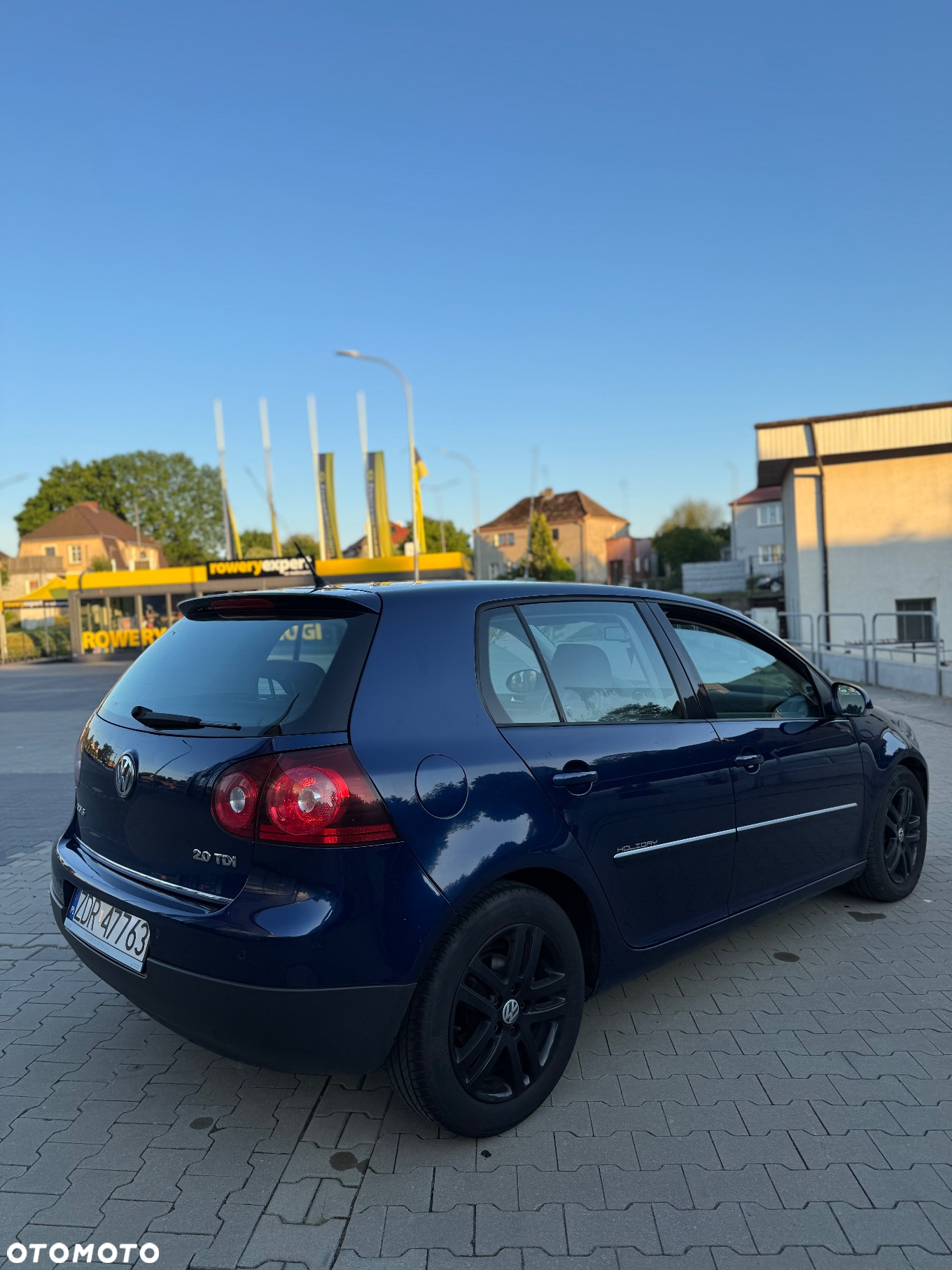 Volkswagen Golf V 2.0 TDI Comfortline - 4
