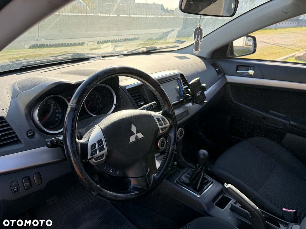 Mitsubishi Lancer 2009 photo 3