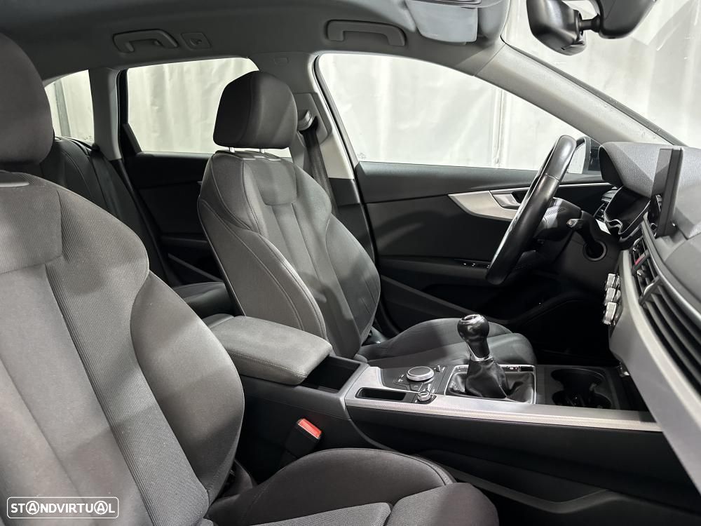 Audi A4 Avant 2.0 TDI ultra design - 35