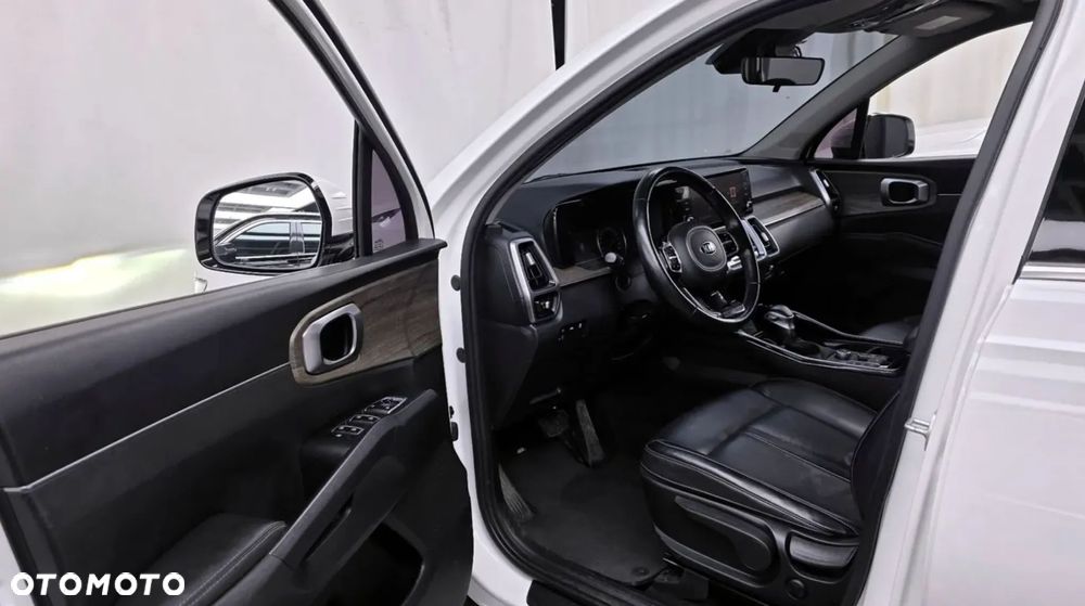 Kia Sorento - 8