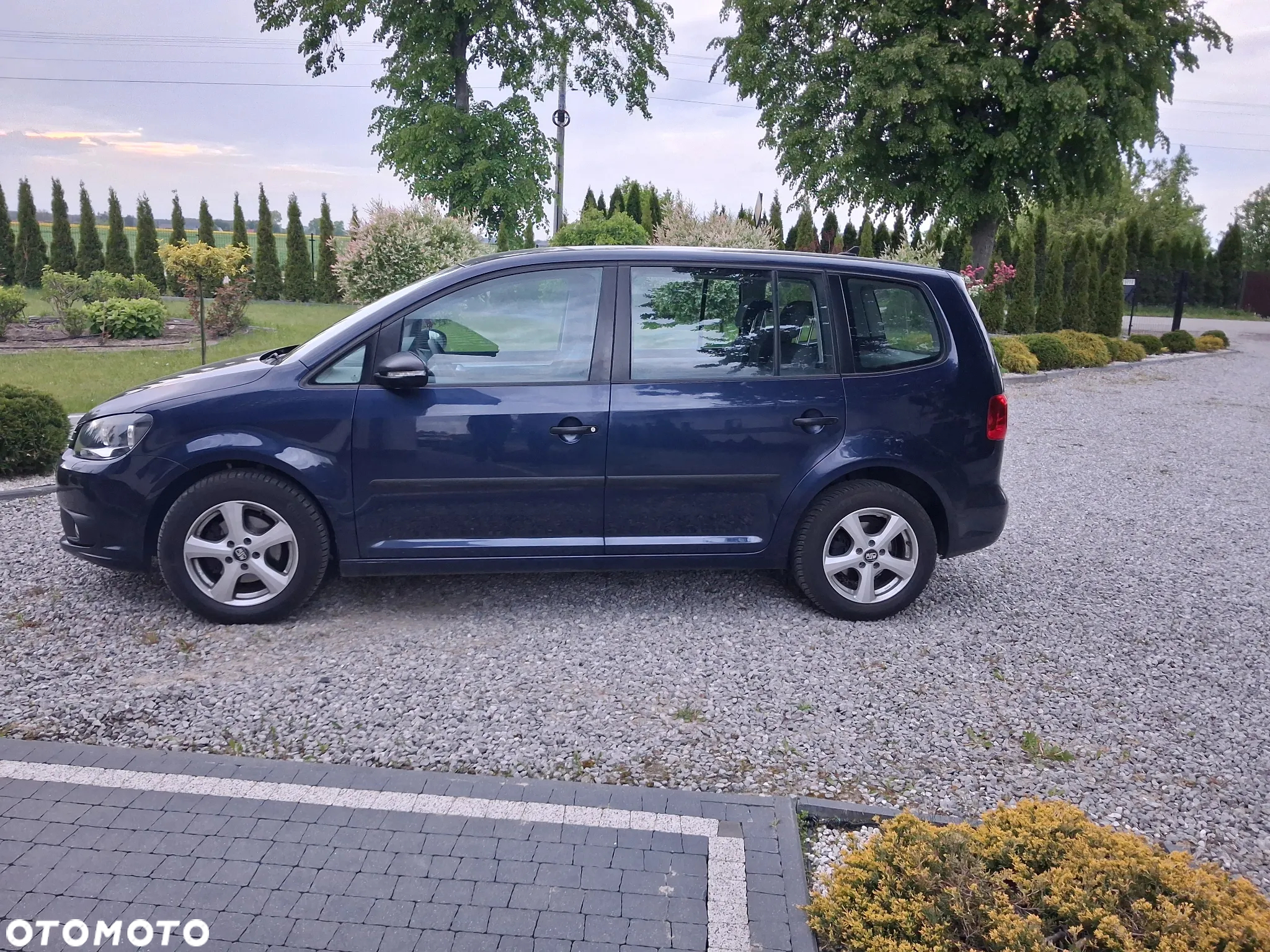 Volkswagen Touran 1.6 TDI BMT Comfortline - 4