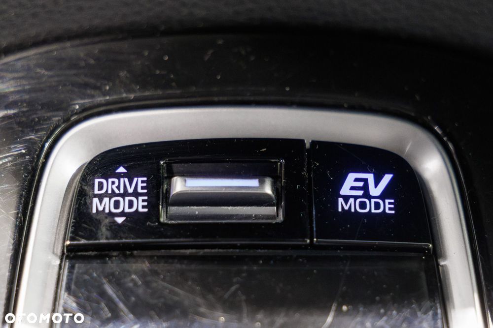 Toyota Corolla 1.8 Hybrid Comfort - 38