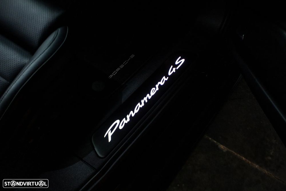 Porsche Panamera 4S E-Hybrid - 30