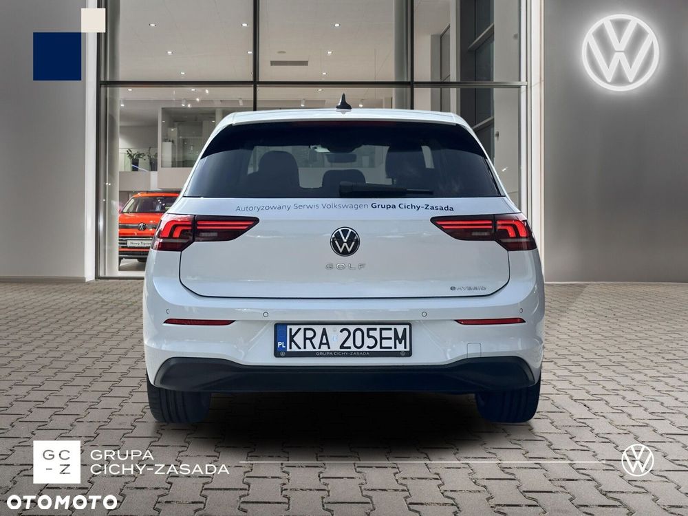 Volkswagen Golf - 5