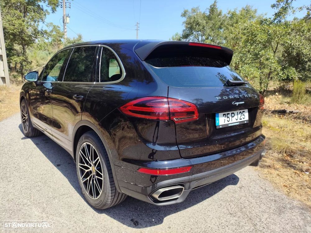 Porsche Cayenne 3.0 V6 - 12