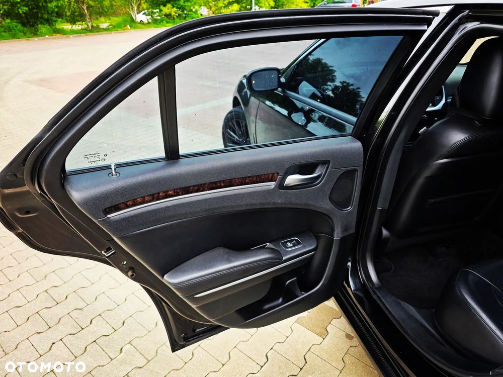 Chrysler 300C 5.7 V8 HEMI Automatik - 18