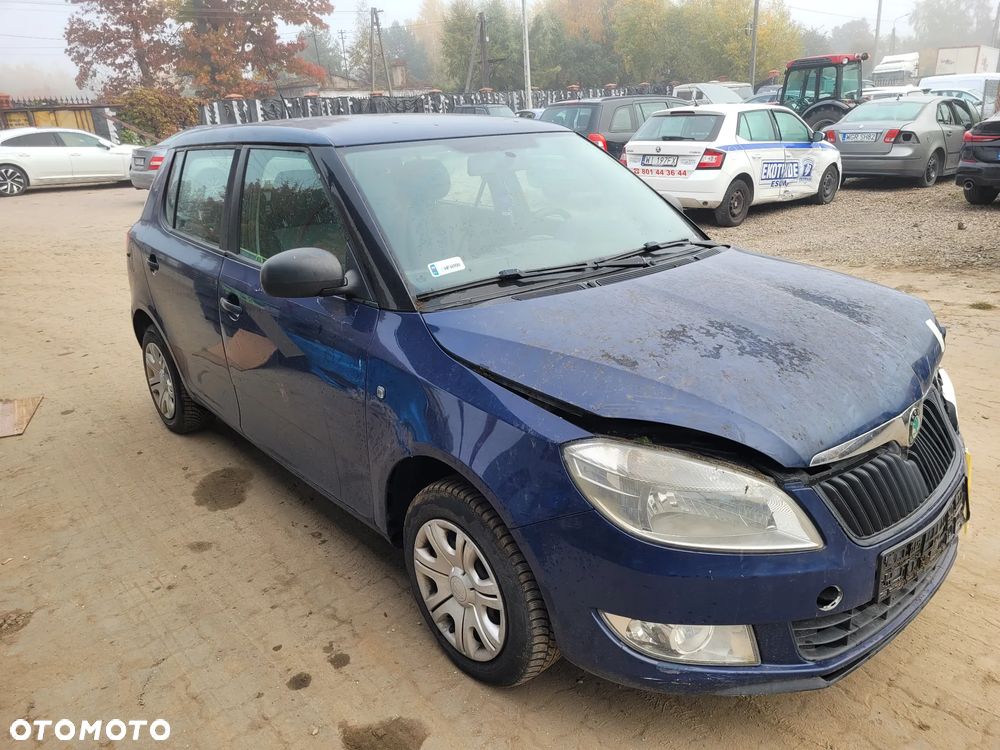 skoda fabia II fotel kanapa deska kokpit podsufitka boczek podłokietnik licznik panel szyb - 1