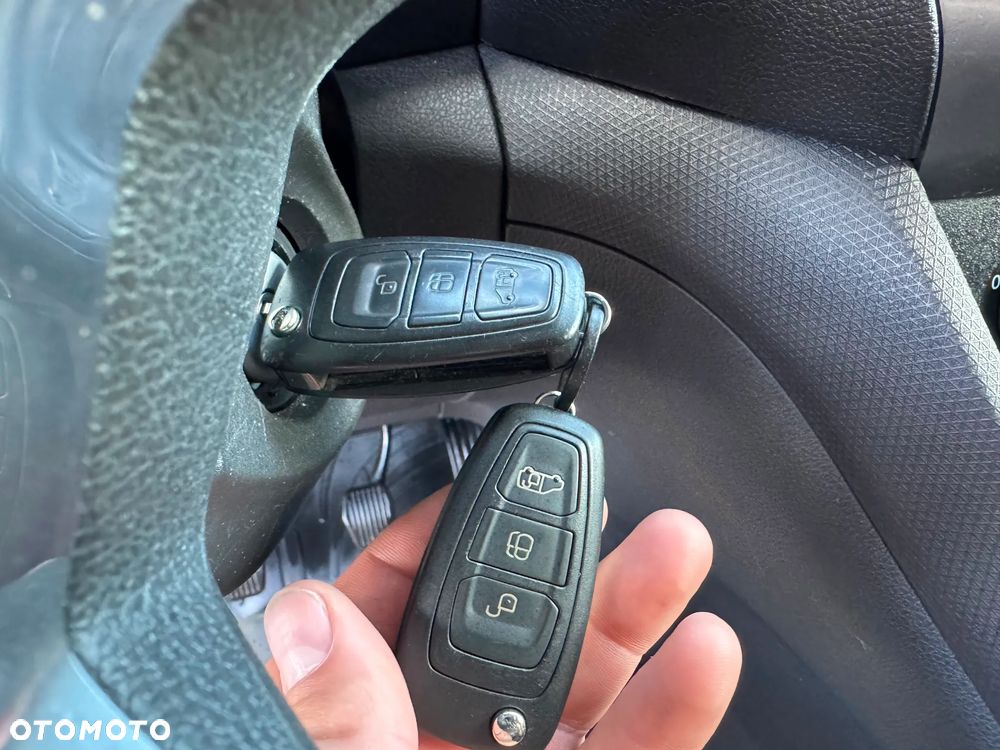 Ford Tourneo Connect 1.5 TDCi Start-Stop Trend - 19