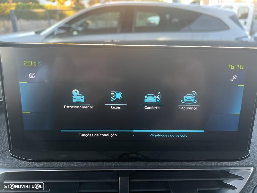 Peugeot 3008 1.6 Hybrid4 Allure Pack e-EAT8 - 37