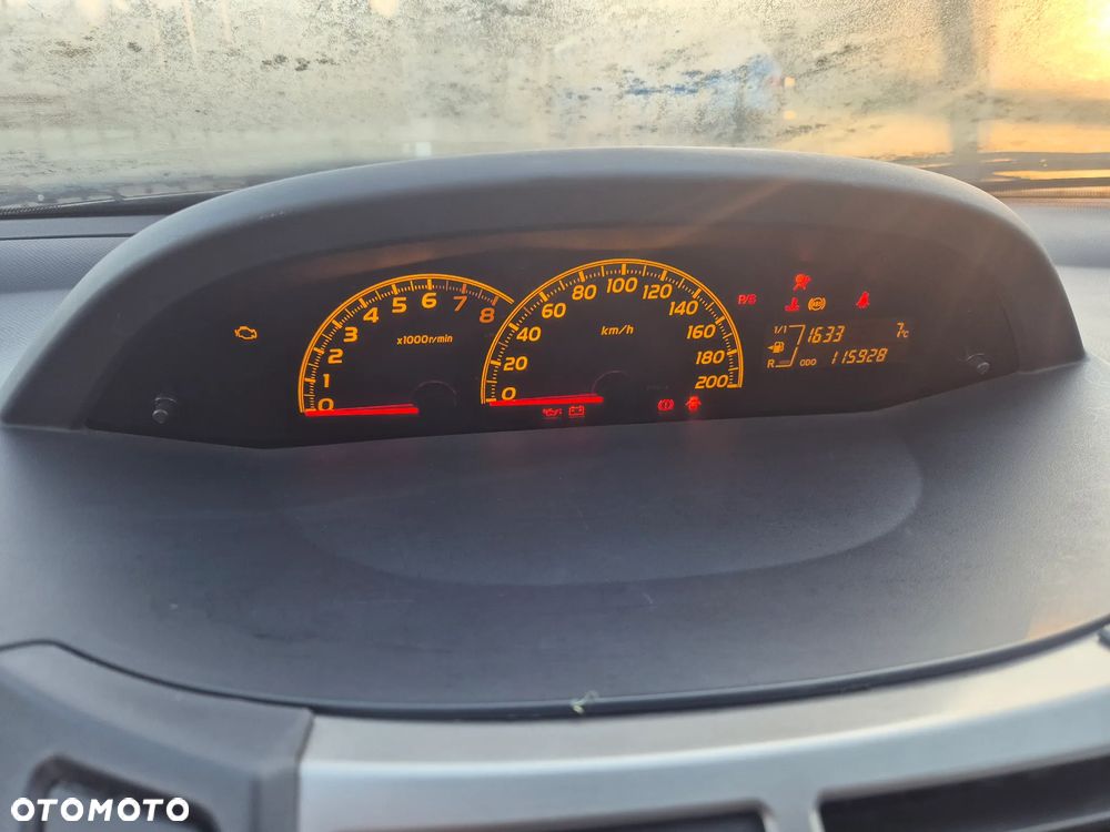 Toyota Yaris 1.33 VVT-i Executive - 16