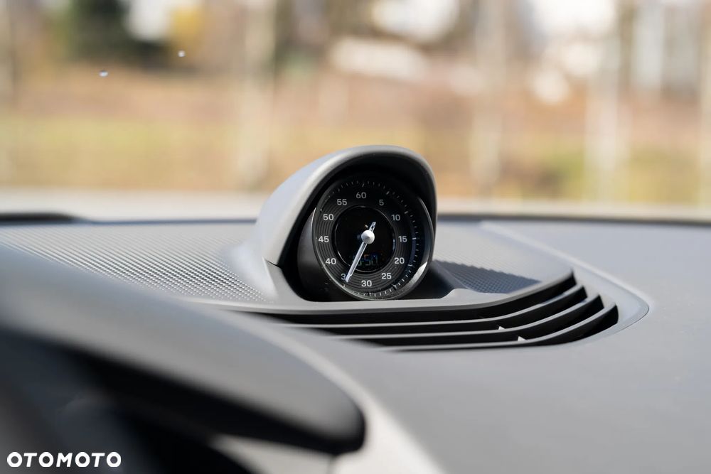 Porsche Taycan 105kWh 4 Performance Plus - 17