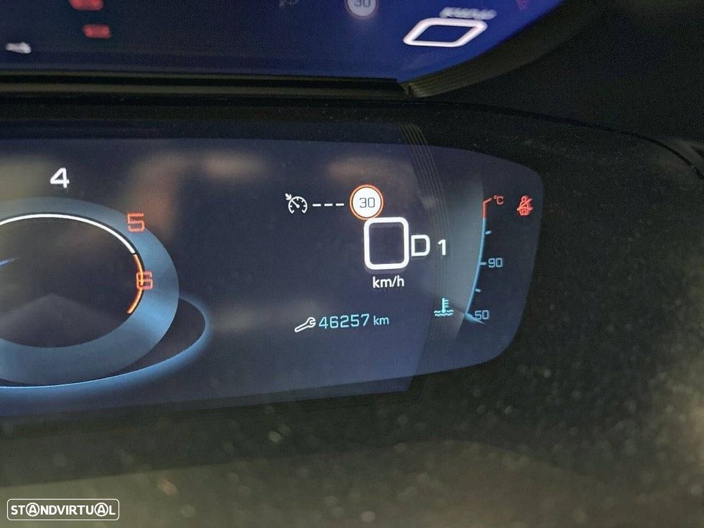 Peugeot 2008 1.5 BlueHDi GT EAT8 - 13