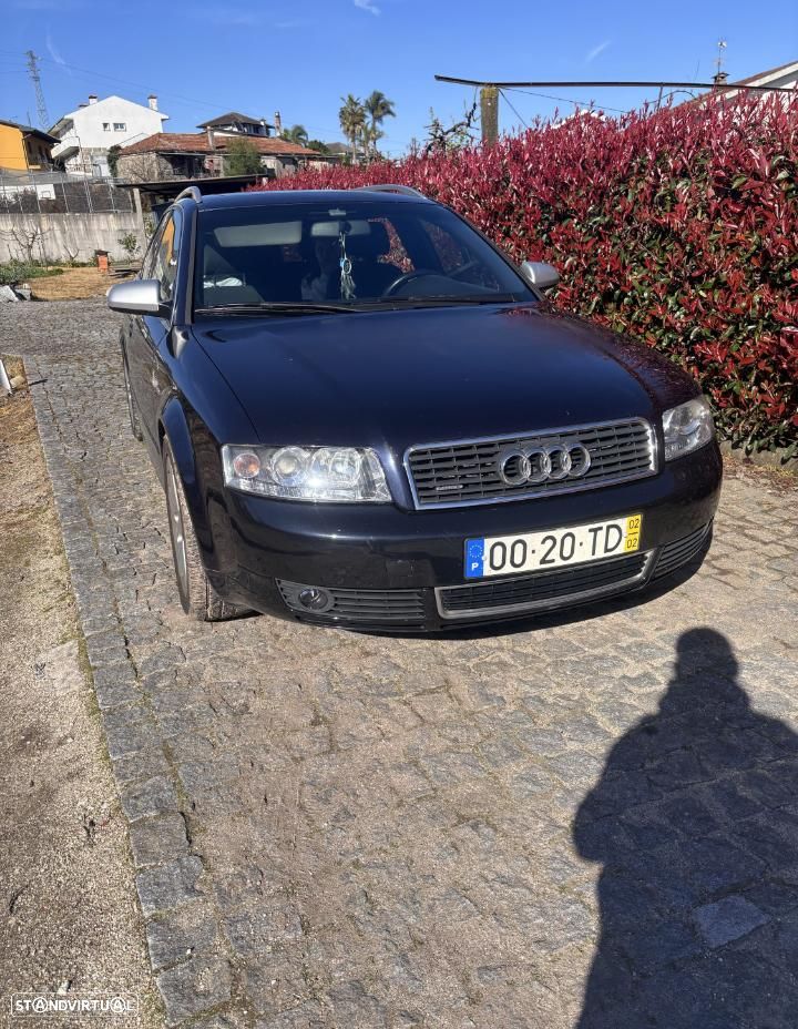Audi A4 Avant 2.5 TDI quattro - 1