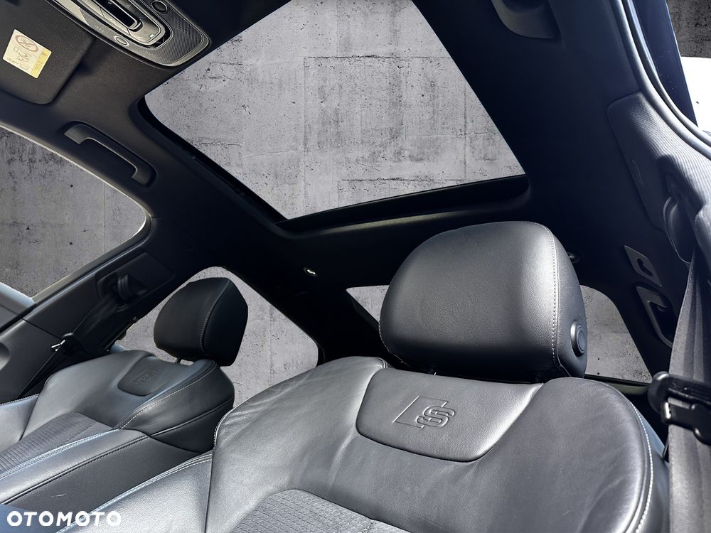 Audi A6 Avant 55 TFSI e quattro S tronic S line - 17