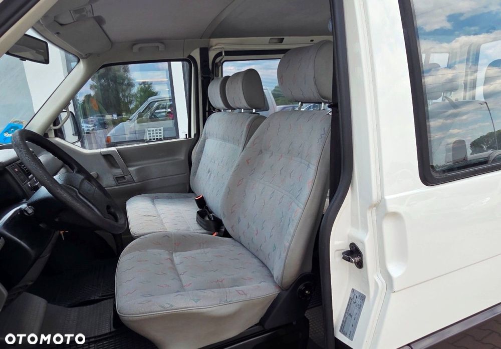 Volkswagen Transporter - 18
