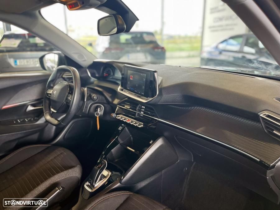 Peugeot 2008 1.2 PureTech Active Pack EAT8 - 26