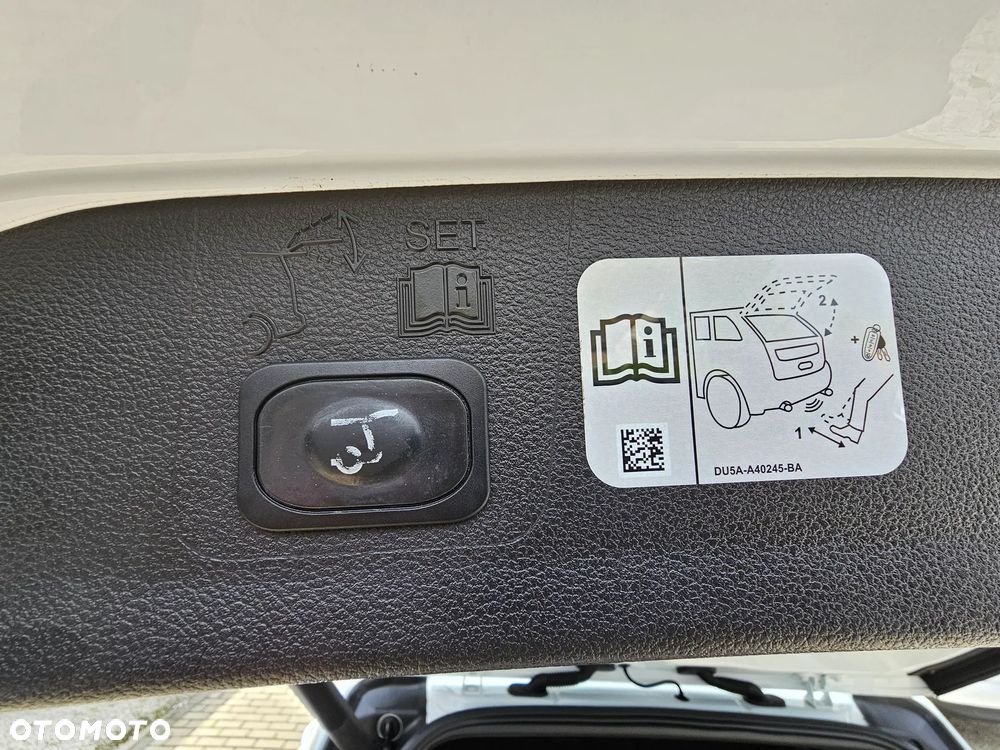 Ford Kuga 1.5 EcoBoost 2x4 ST-Line - 35