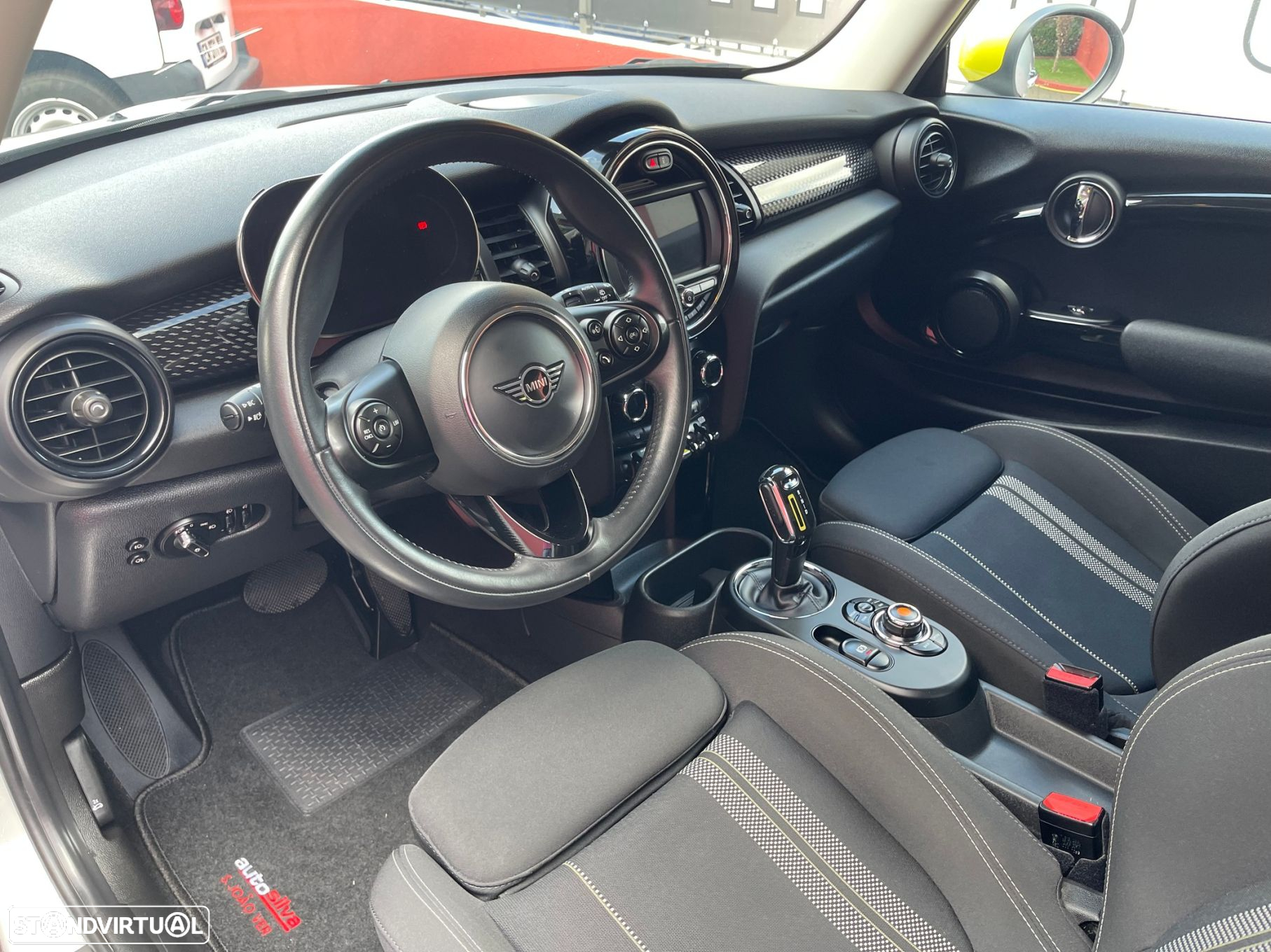 MINI 3 Portas - 14