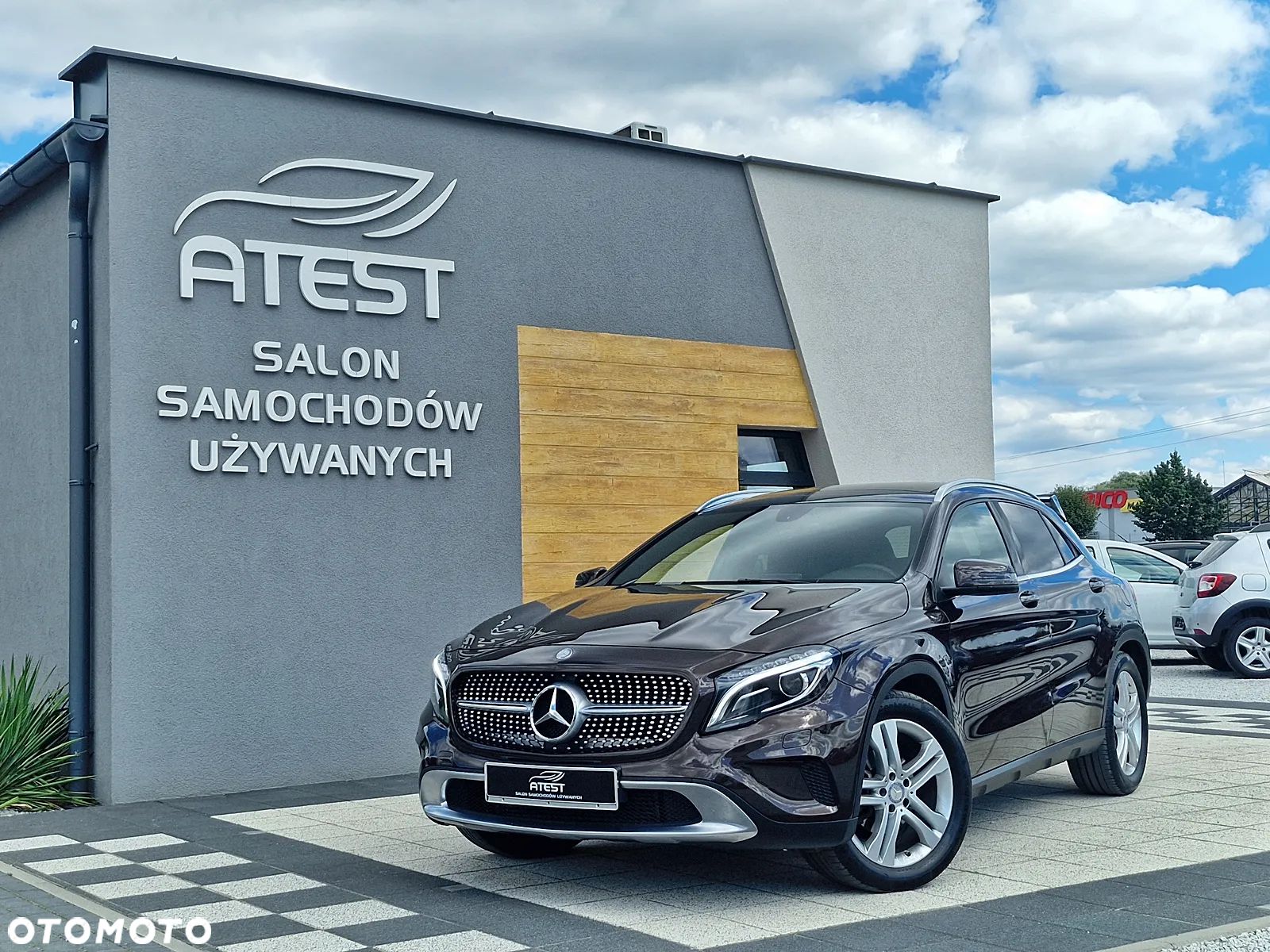 Mercedes-Benz GLA 200 - 1