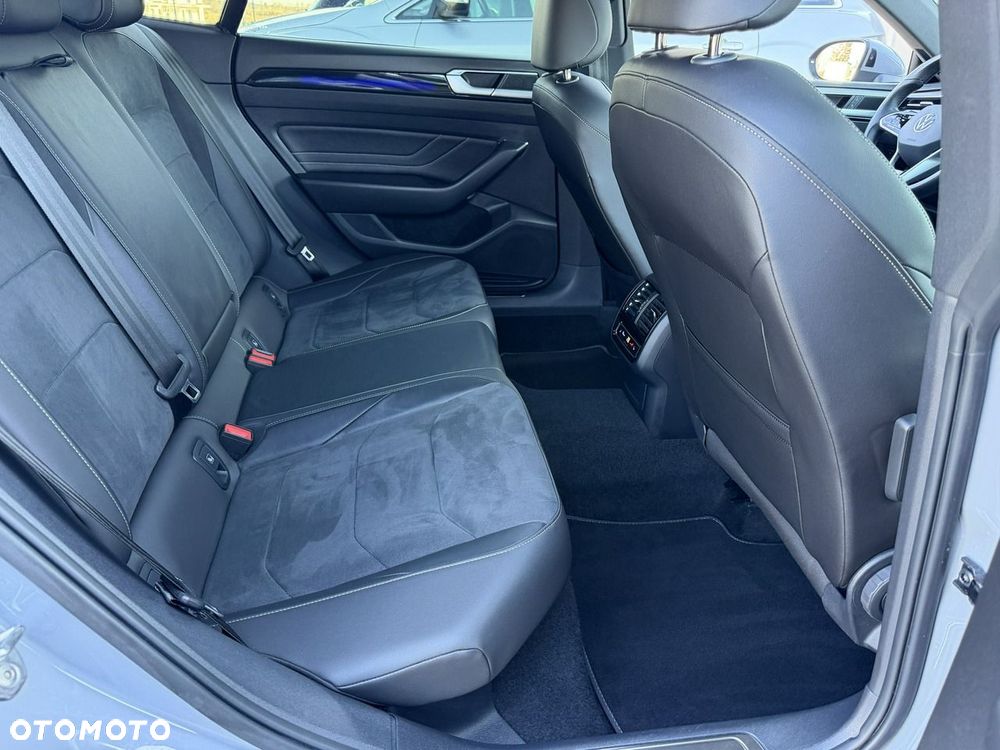 Volkswagen Arteon 2.0 TDI R-Line DSG - 35