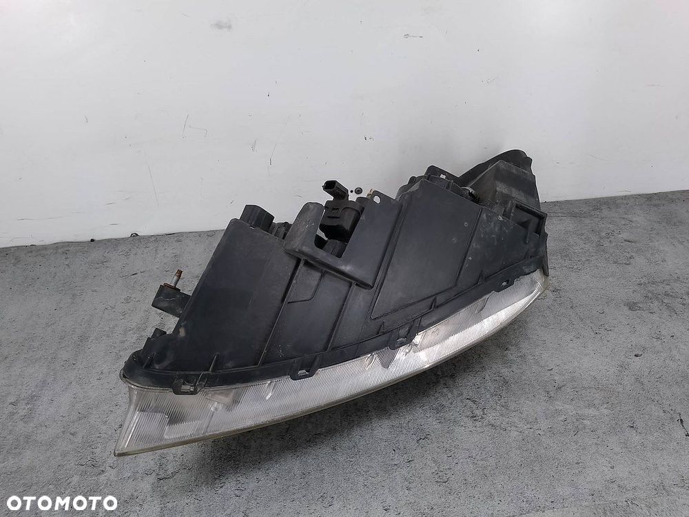 LAMPA PRZÓD PRAWA KIA CEE'D I 20-B855  TYC - 6