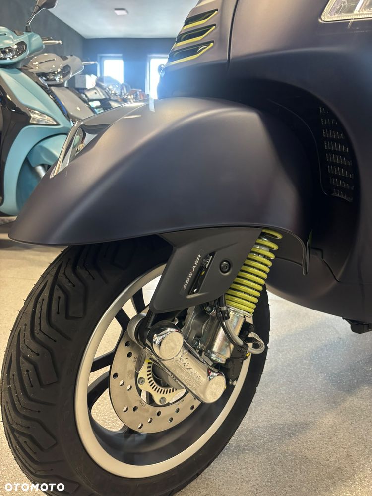 Vespa GTS - 9