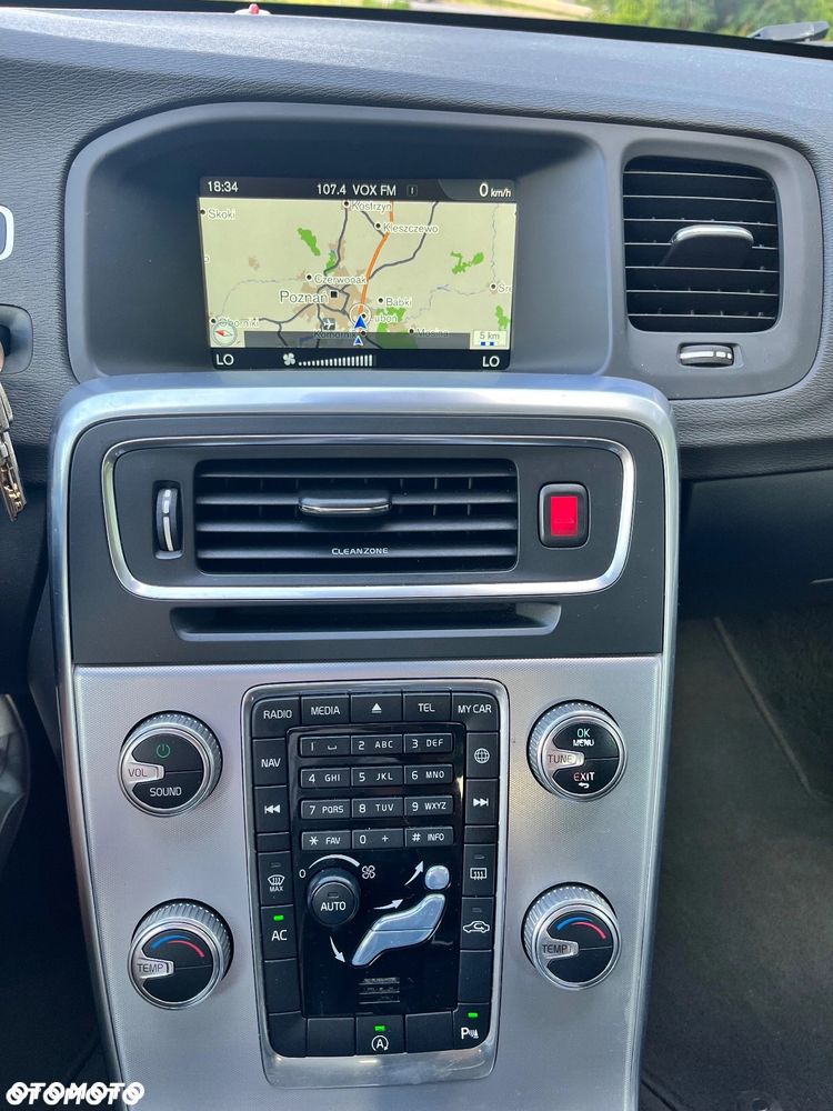 Volvo V60 D3 Momentum - 23