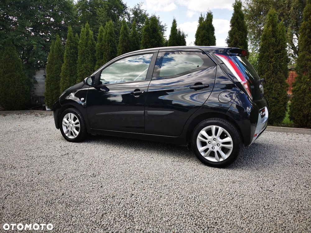 Toyota Aygo x-wave - 28