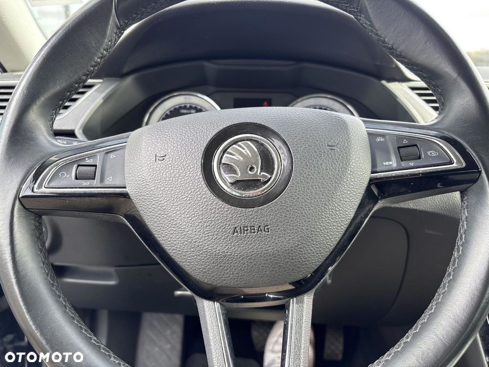 Skoda Superb 2.0 TDI SCR 4x4 Style DSG - 24