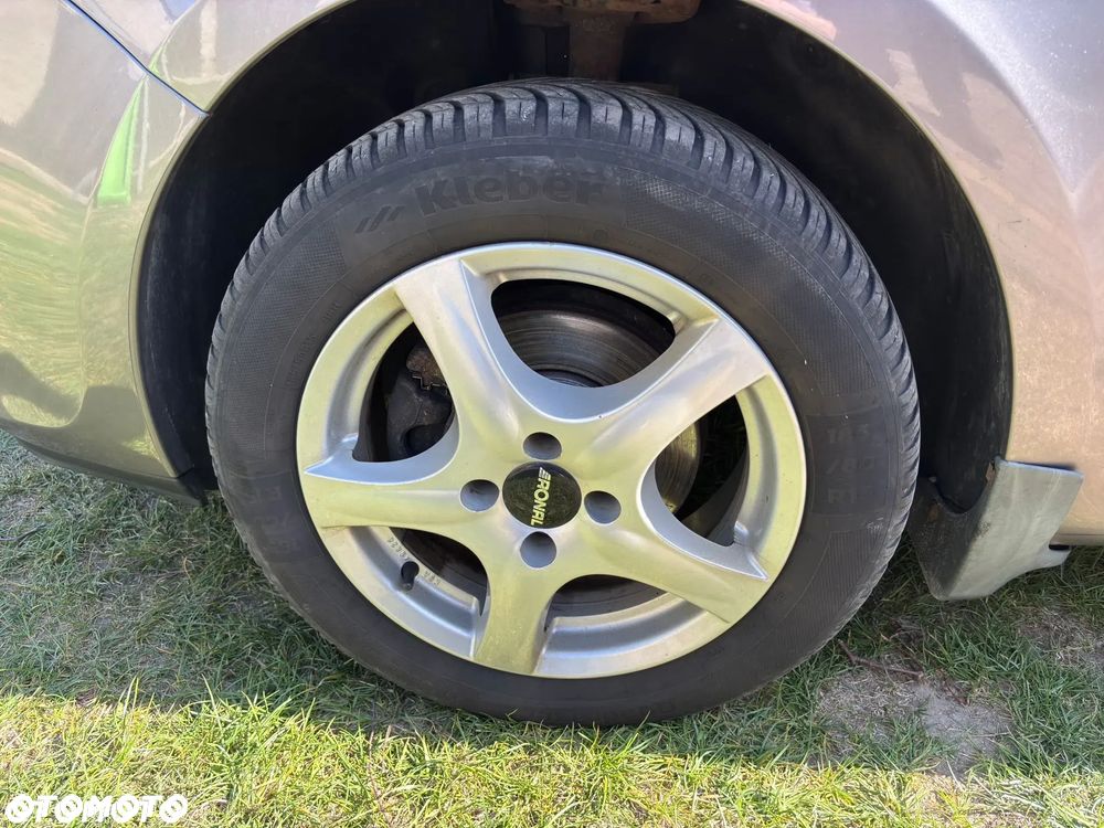Renault Clio 1.2 16V TCE Alize - 15