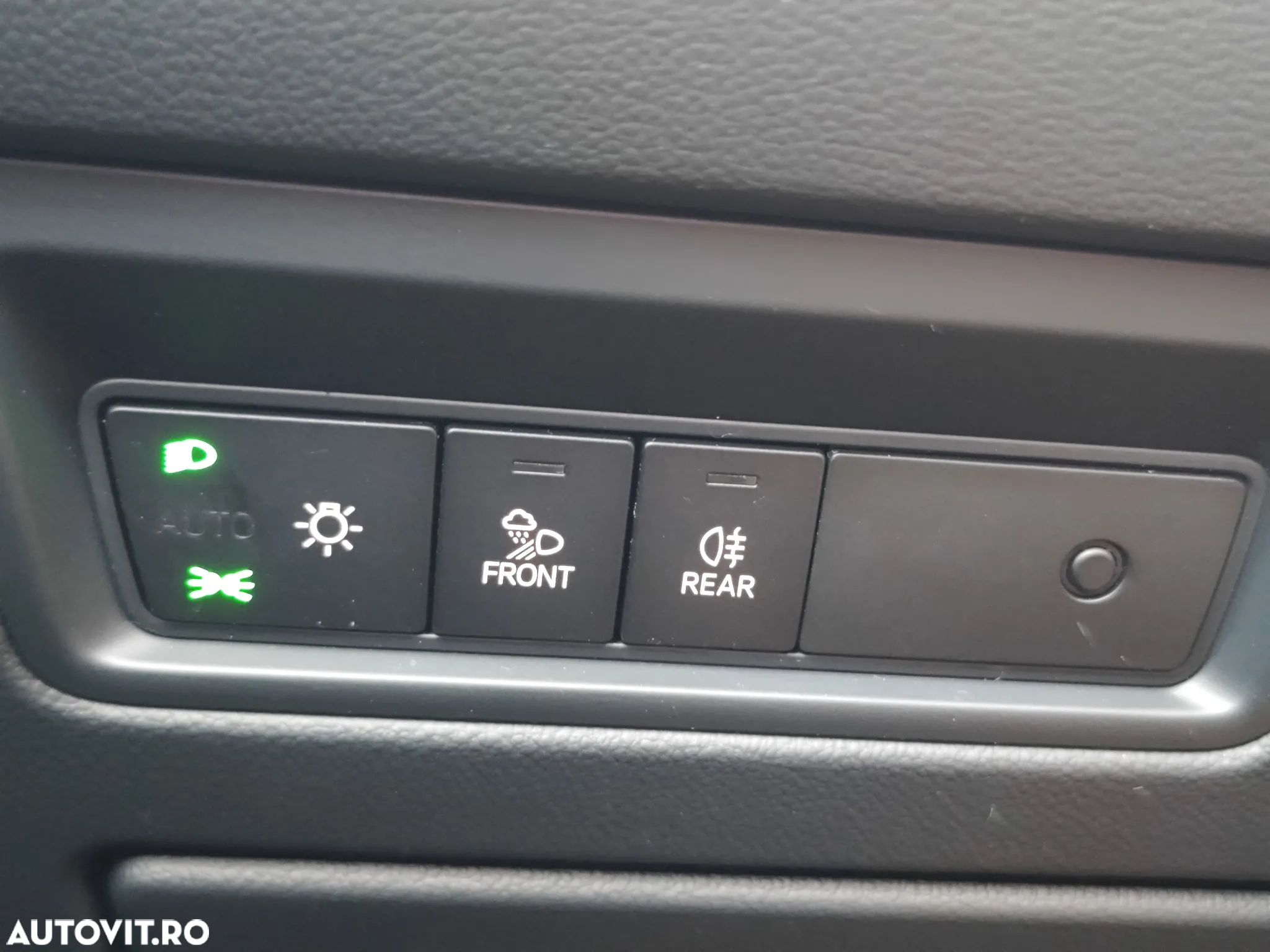Volkswagen Touareg V6 TDI R-Style - 31