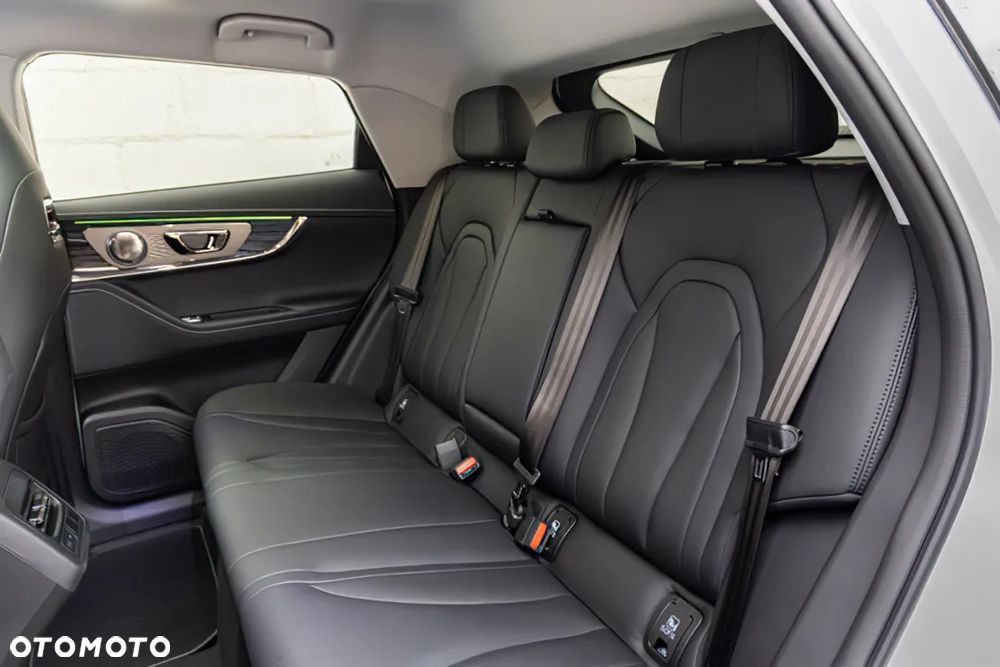 Omoda 5 1.5 T-GDI Hybrid Premium DHT - 8