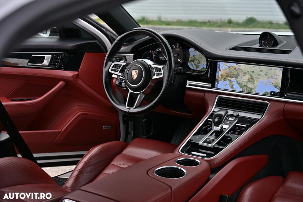 Porsche Panamera - 16