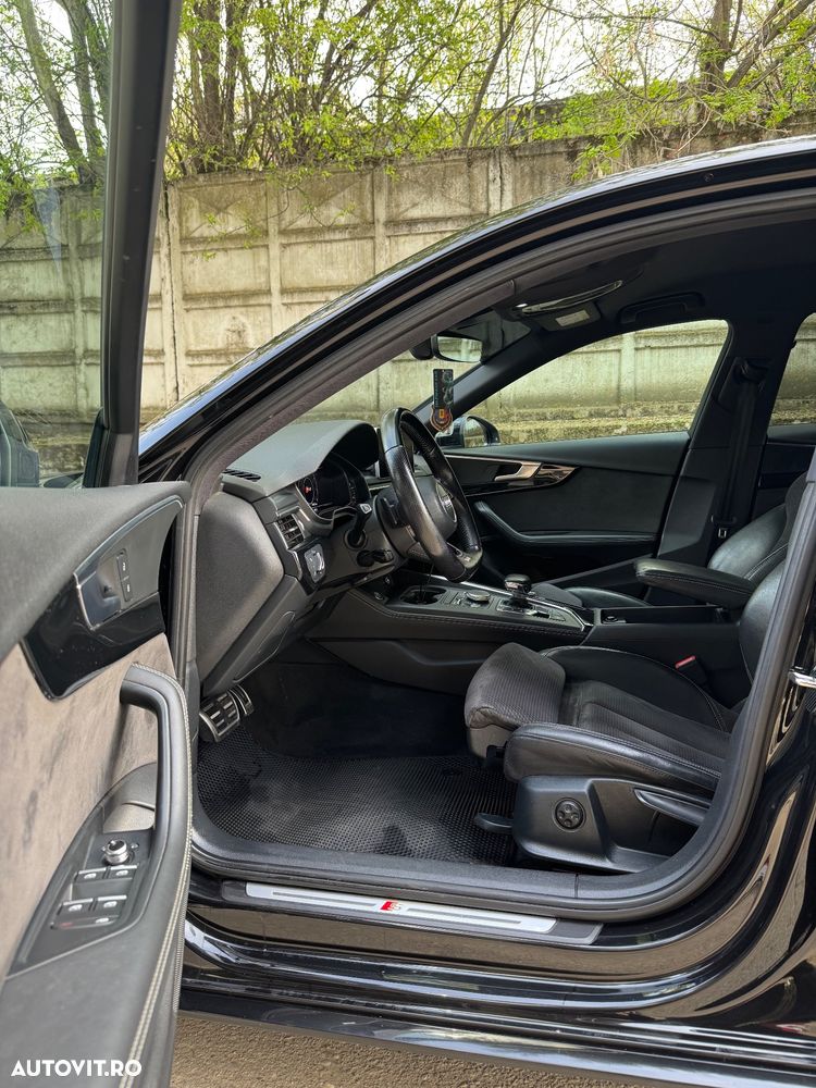 Audi A4 2.0 TDI quattro S tronic - 8