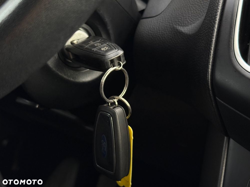 Ford Focus 1.0 EcoBoost Titanium - 27