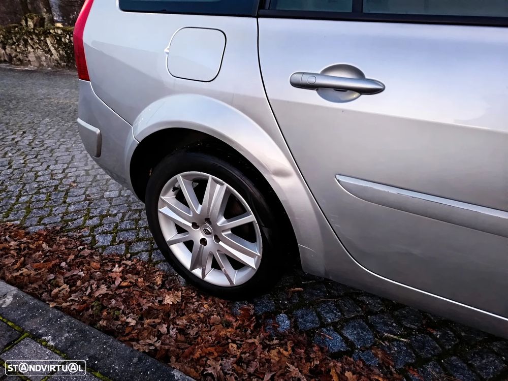 Renault Mégane Break 1.5 dCi Confort - 4