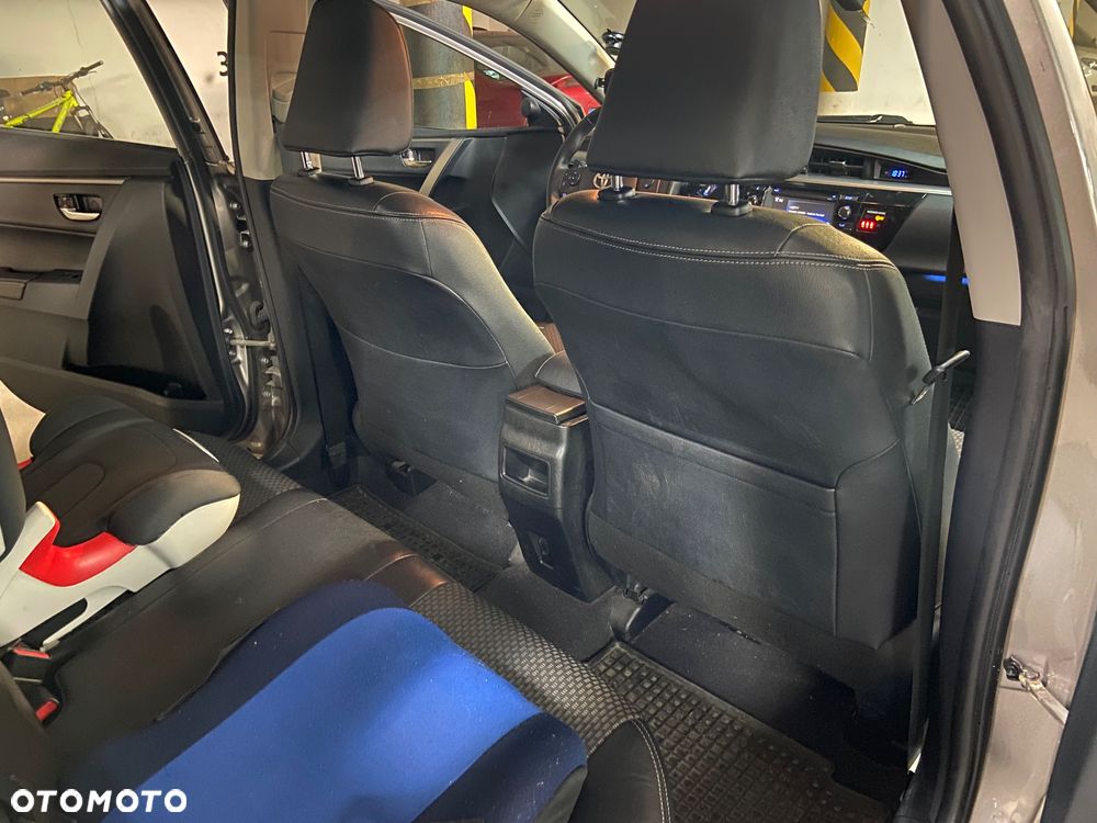 Toyota Corolla 1.6 Prestige EU6 - 8