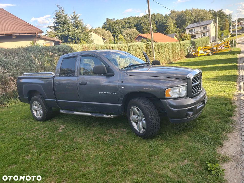 Dodge RAM - 1