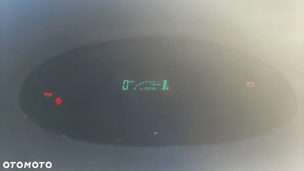 Toyota Yaris 1.3 Sol - 13