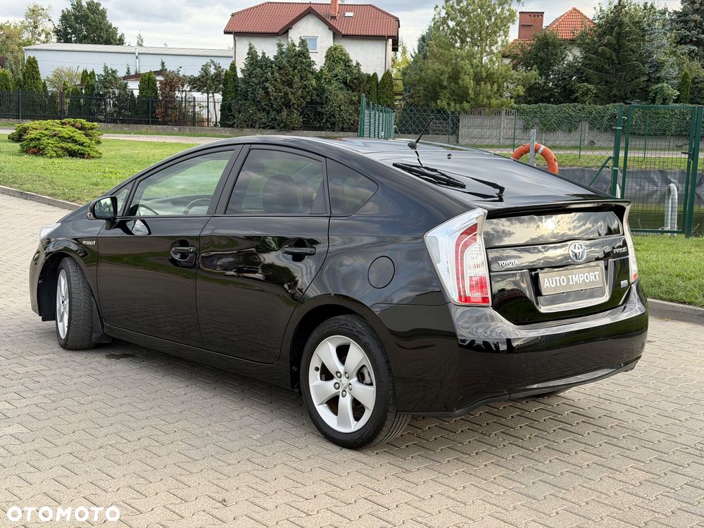 Toyota Prius 1.8 HSD Prestige - 7