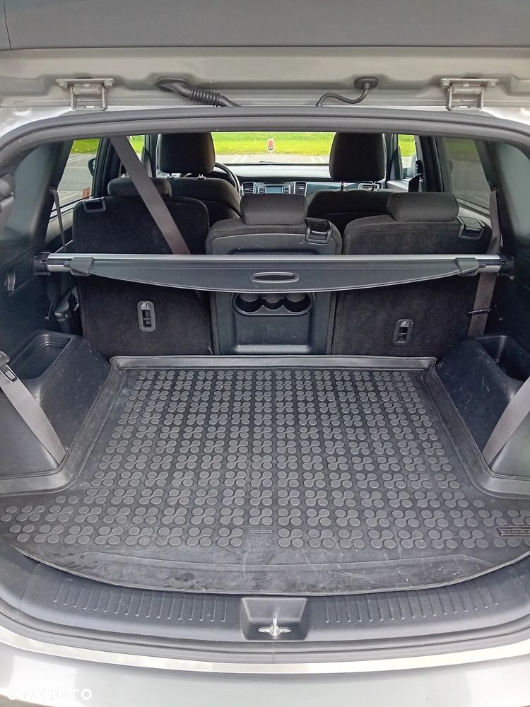 Kia Carens 1.6 GDI L 7os - 26