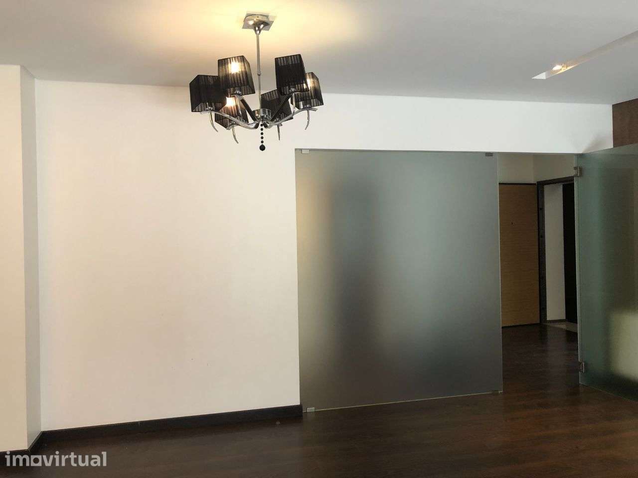 Apartamento T.3 - Cond. c. piscina e churrasqueira, St. Clara, Leiria - Grande imagem: 2/31