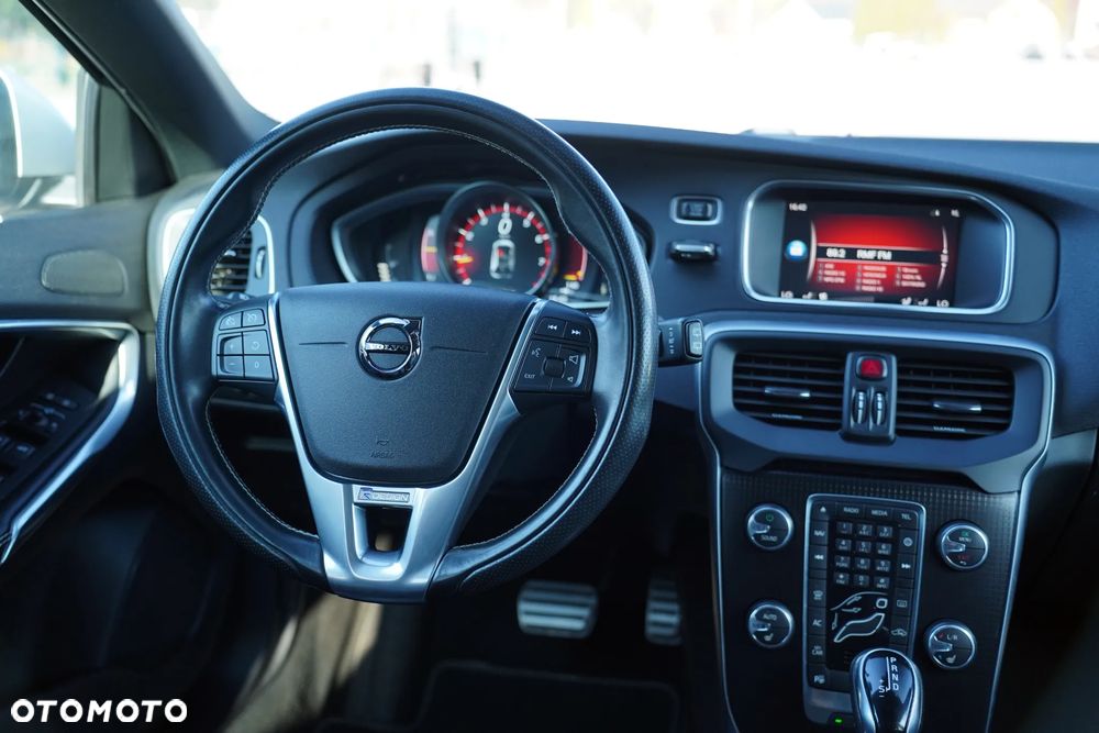 Volvo V40 T4 Geartronic RDesign - 25