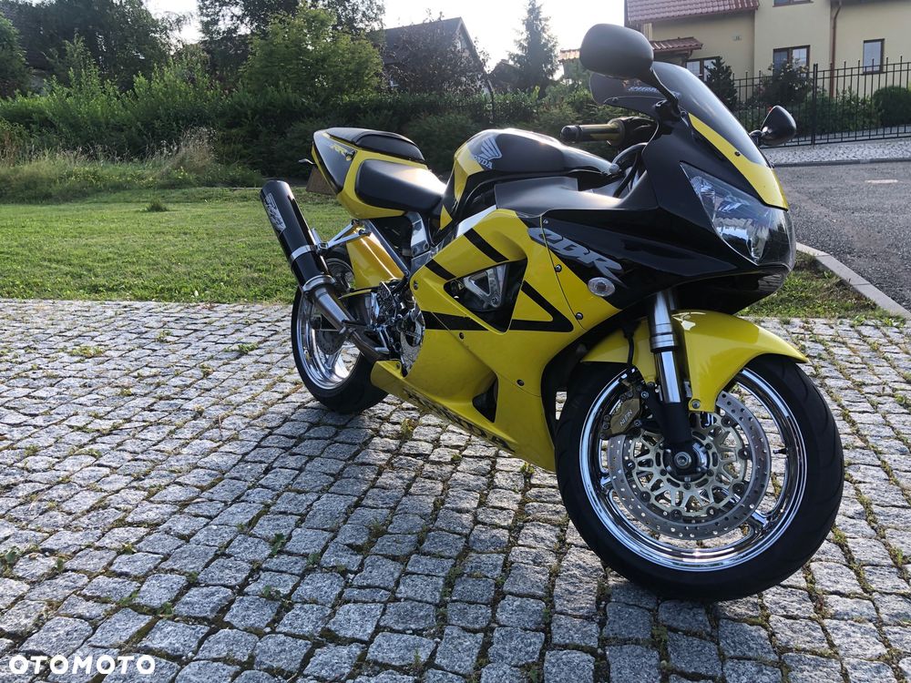 Honda CBR - 3
