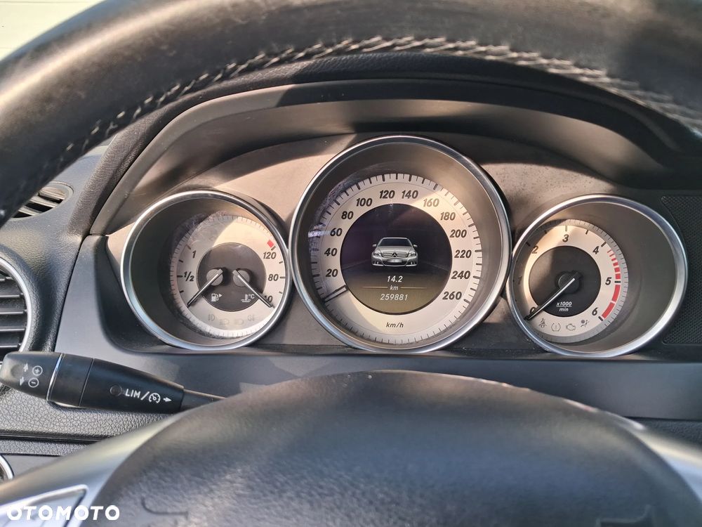 Mercedes-Benz Klasa C 220 CDI BlueEff Edition Avantgarde - 10